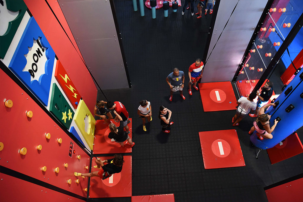 Espace escalade vu d'en haut à exalto Villeurbanne